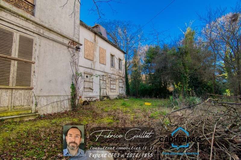 Doubs (25), à vendre Besançon, maison de 320 m2 + terrain de 2190 m2 - photo 25