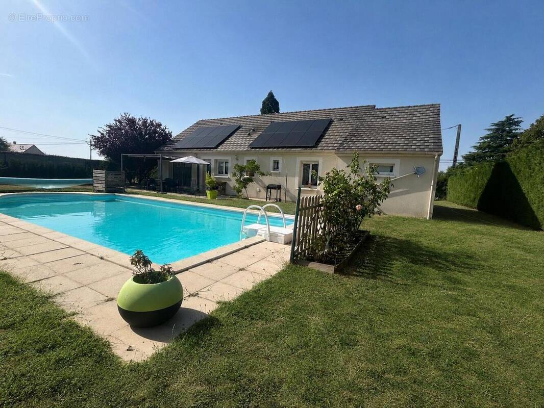 Photo 1 - Maison à SAINT-AOUT