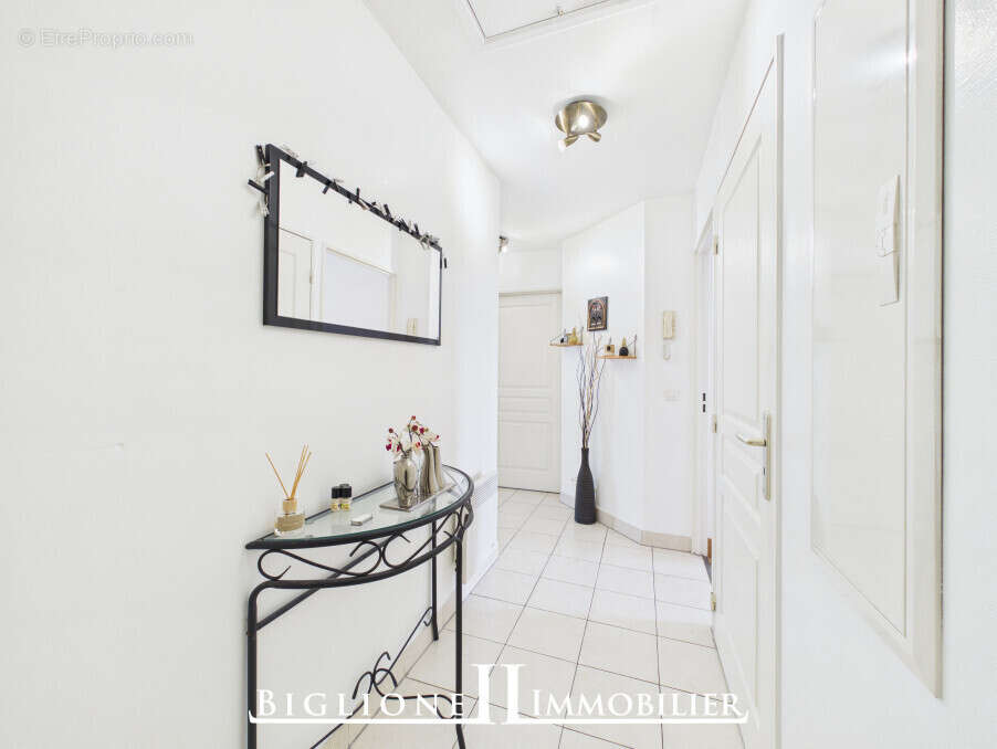 Appartement à VAUJOURS