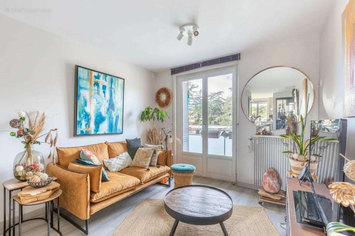 Appartement à OULLINS