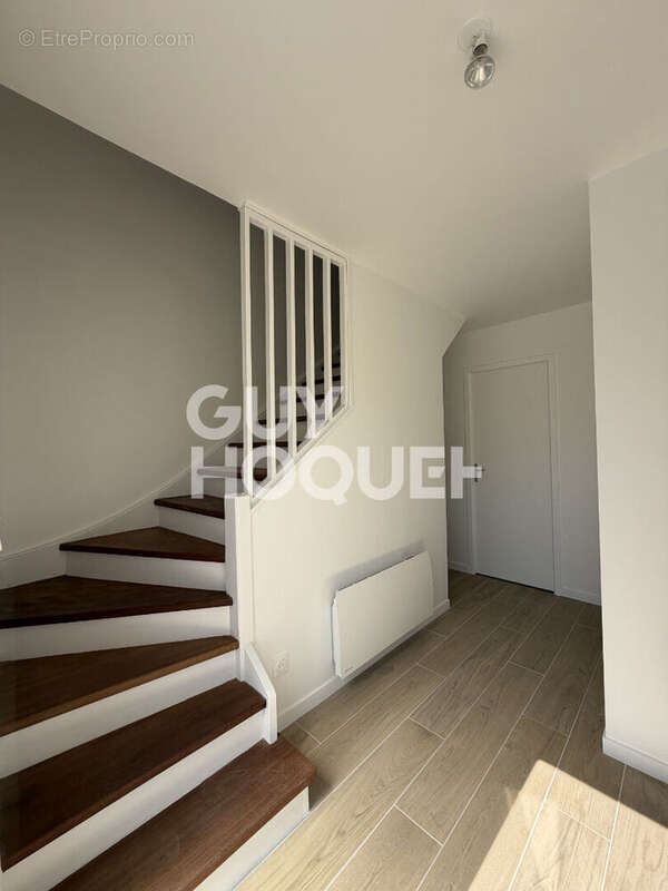 Maison à LACROIX-SAINT-OUEN