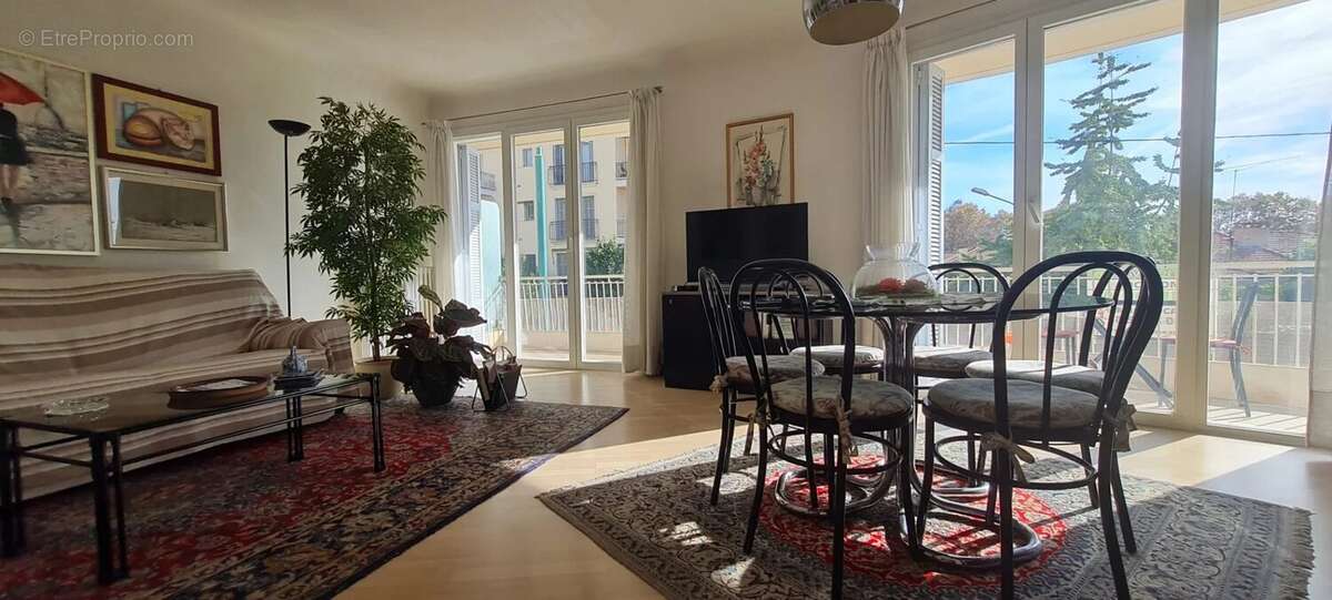 Appartement à MENTON