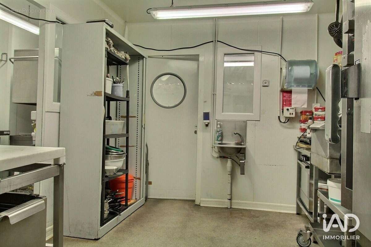 Photo 4 - Commerce à MIMET