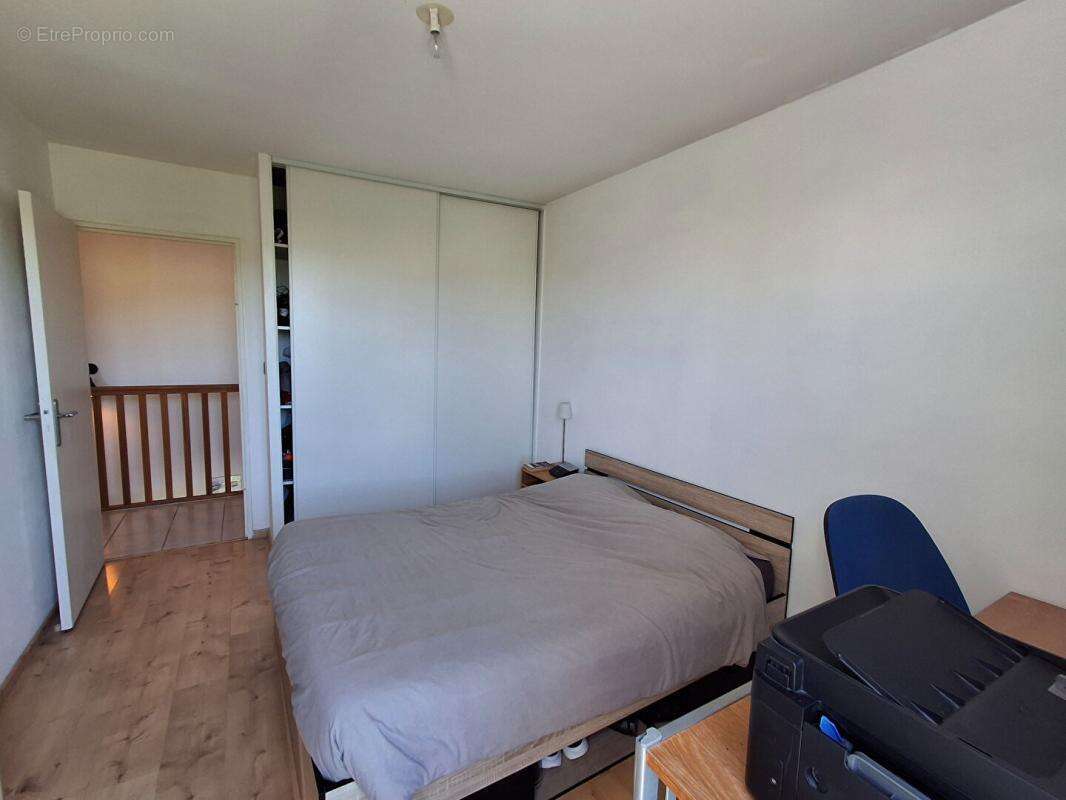T4 duplex terrasse et parking privatif - photo 13
