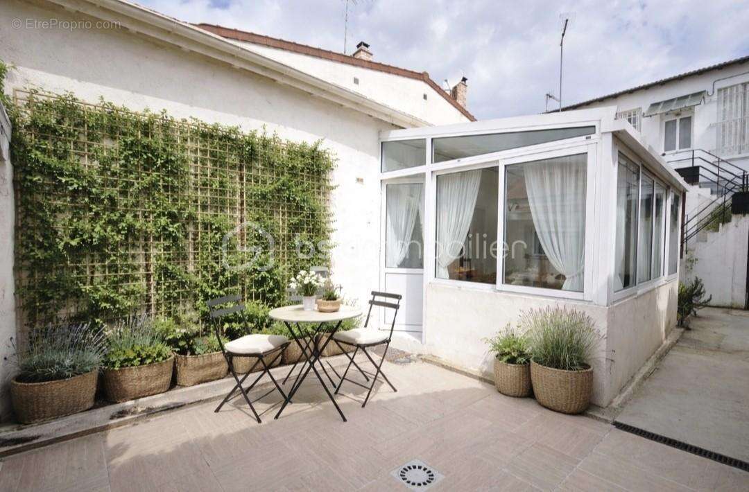 Appartement à NANTERRE