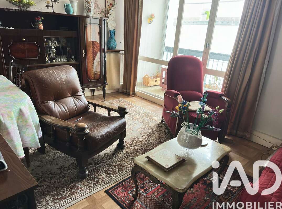 Photo 2 - Appartement à LA GARENNE-COLOMBES