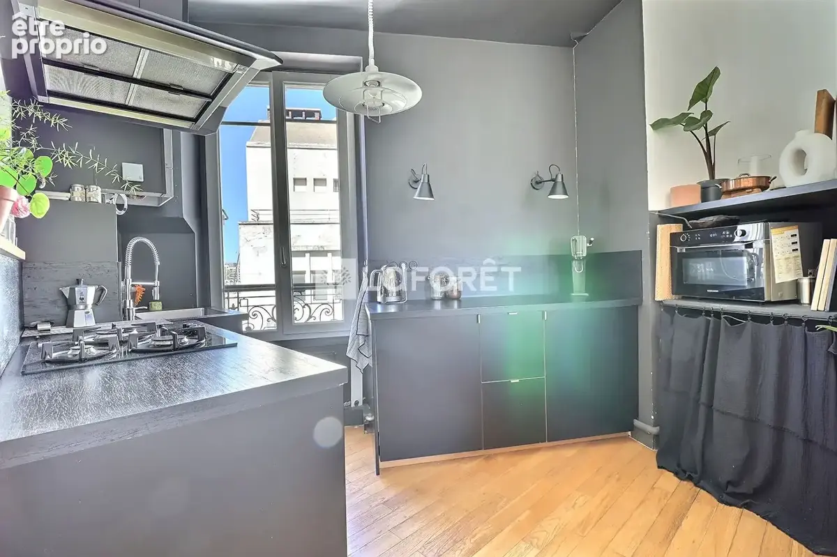 Magnifique 3 pièces à GARIBALDI avec balcon et vue dégagée au pied du Métro - photo 5