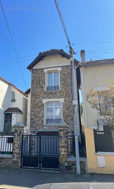 Maison à LES PAVILLONS-SOUS-BOIS