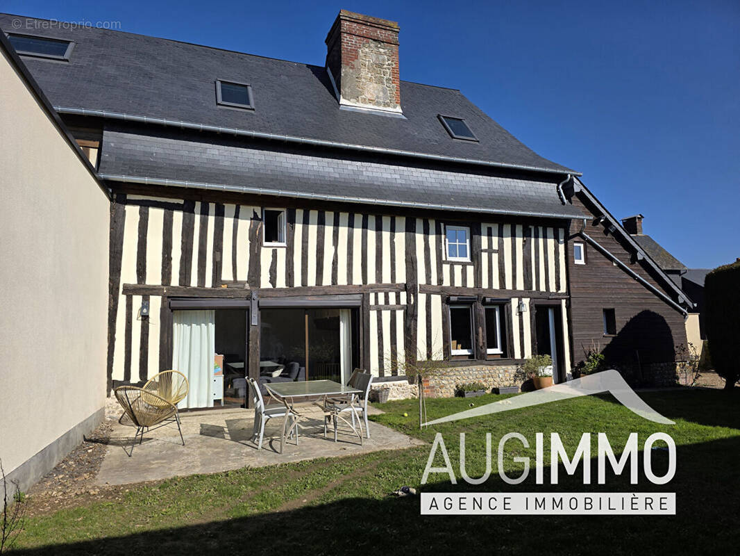 Maison à MOYAUX
