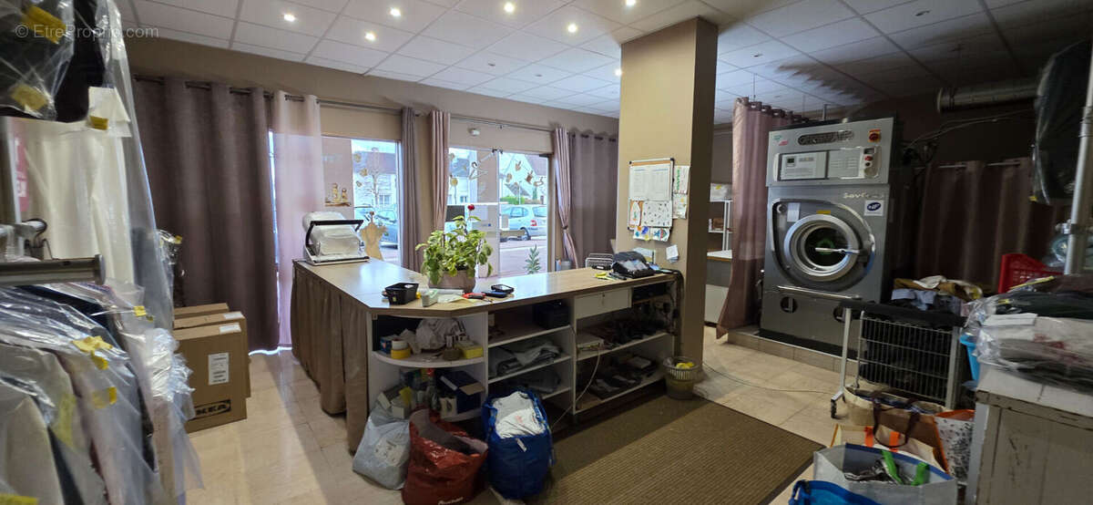 Commerce à MAUREPAS