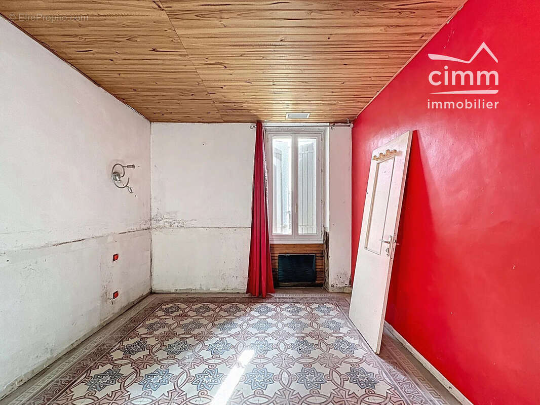 Maison à PERNES-LES-FONTAINES