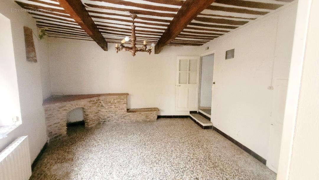 Piolenc centre village - photo 4