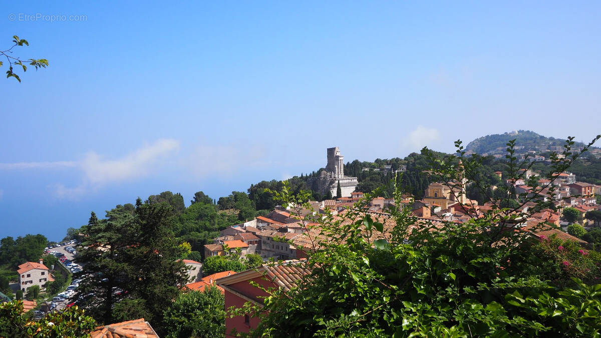 Appartement à LA TURBIE