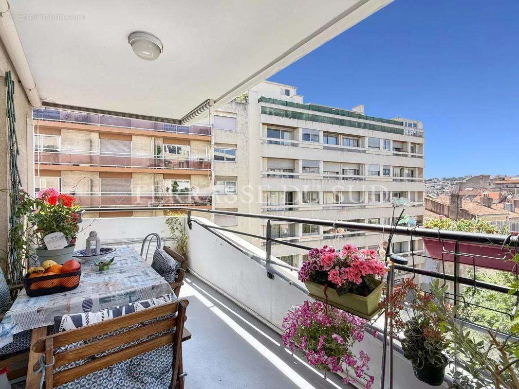 Appartement à MARSEILLE-6E