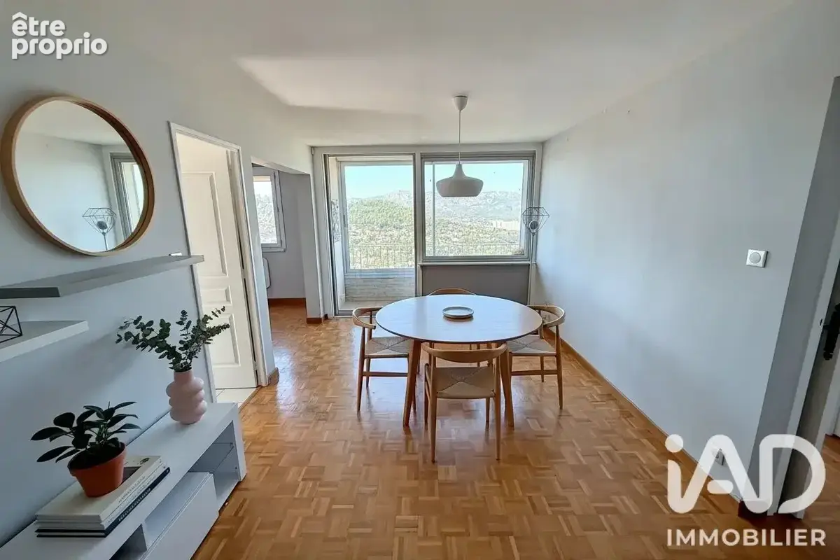 Photo 1 - Appartement à MARSEILLE-9E