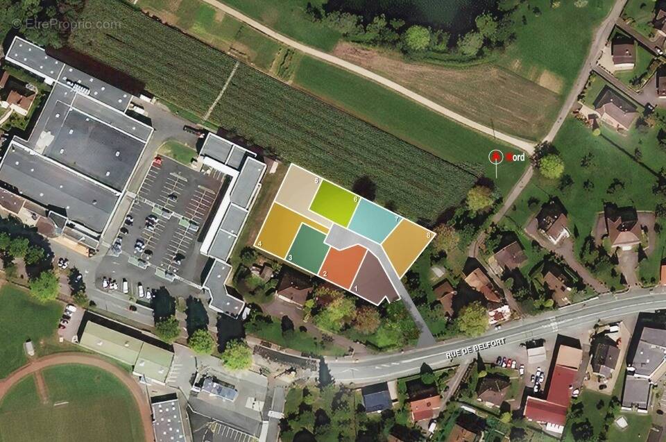 Terrain à DANNEMARIE