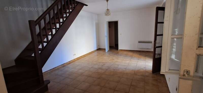 Gondrin, maison en pierre  avec cour comprenant deux logements de 5 et 6 pieces - photo 4