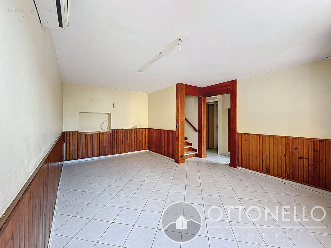 Maison à ROQUEBRUNE-SUR-ARGENS