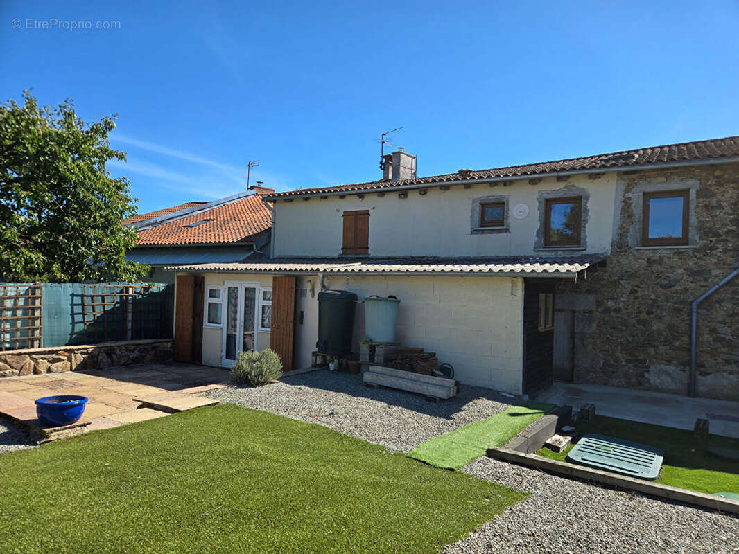 HAUTE-VIENNE - Charmante propriété en pierre rénovée, prête à être habitée - photo 13