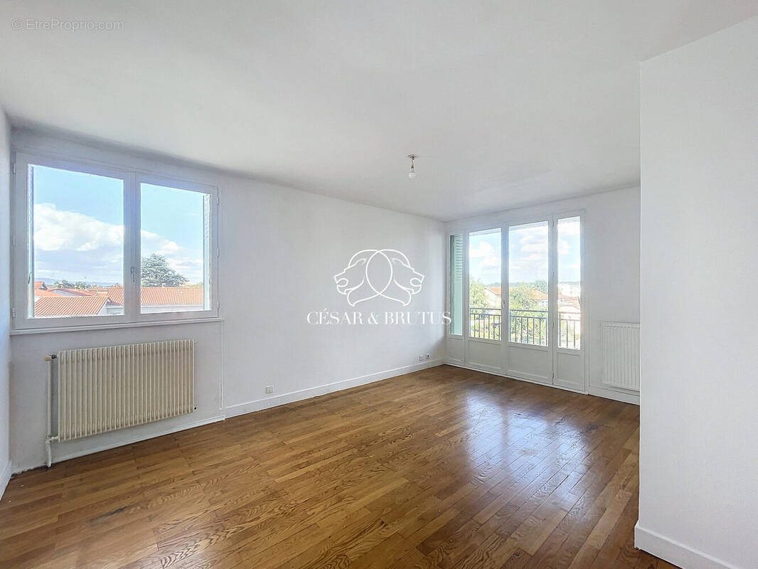 Appartement 65 m² à Villefranche-Sur-Saone  - photo 2