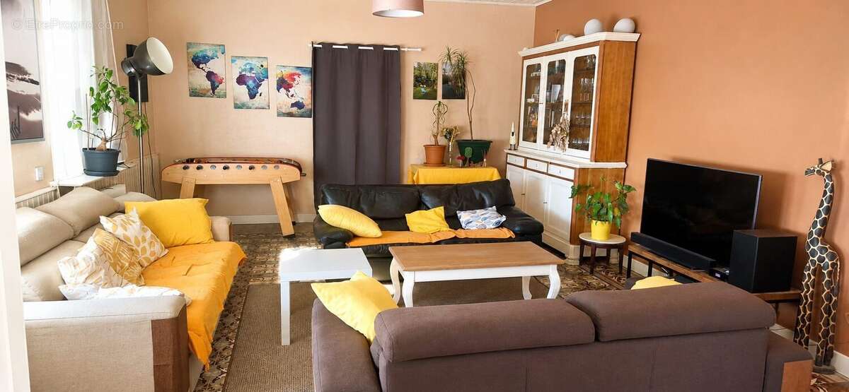 Maison 227 m² à Estrees-Les-Crecy  - photo 3