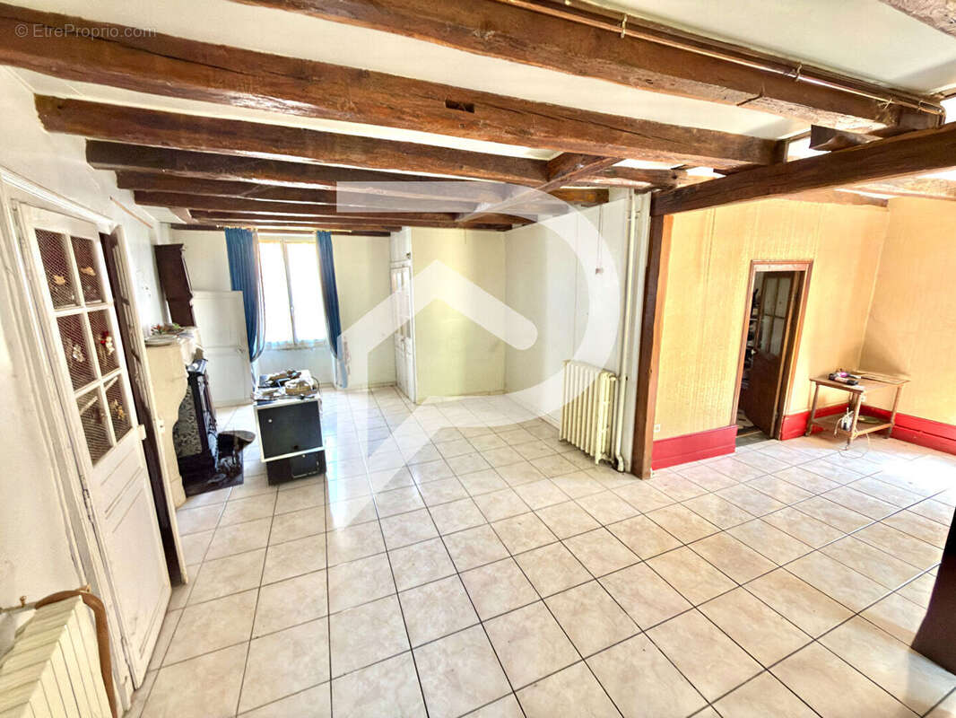 Charmante maison de caractère à vendre à Auberive, à proximité du parc national - photo 3