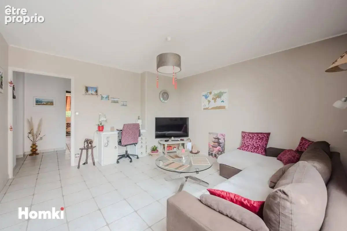 Appartement T4 de 81 m² + terrasse + ascenseur à La Seyne-sur-Mer 83500, Chemin du Vieux Reynier - photo 3