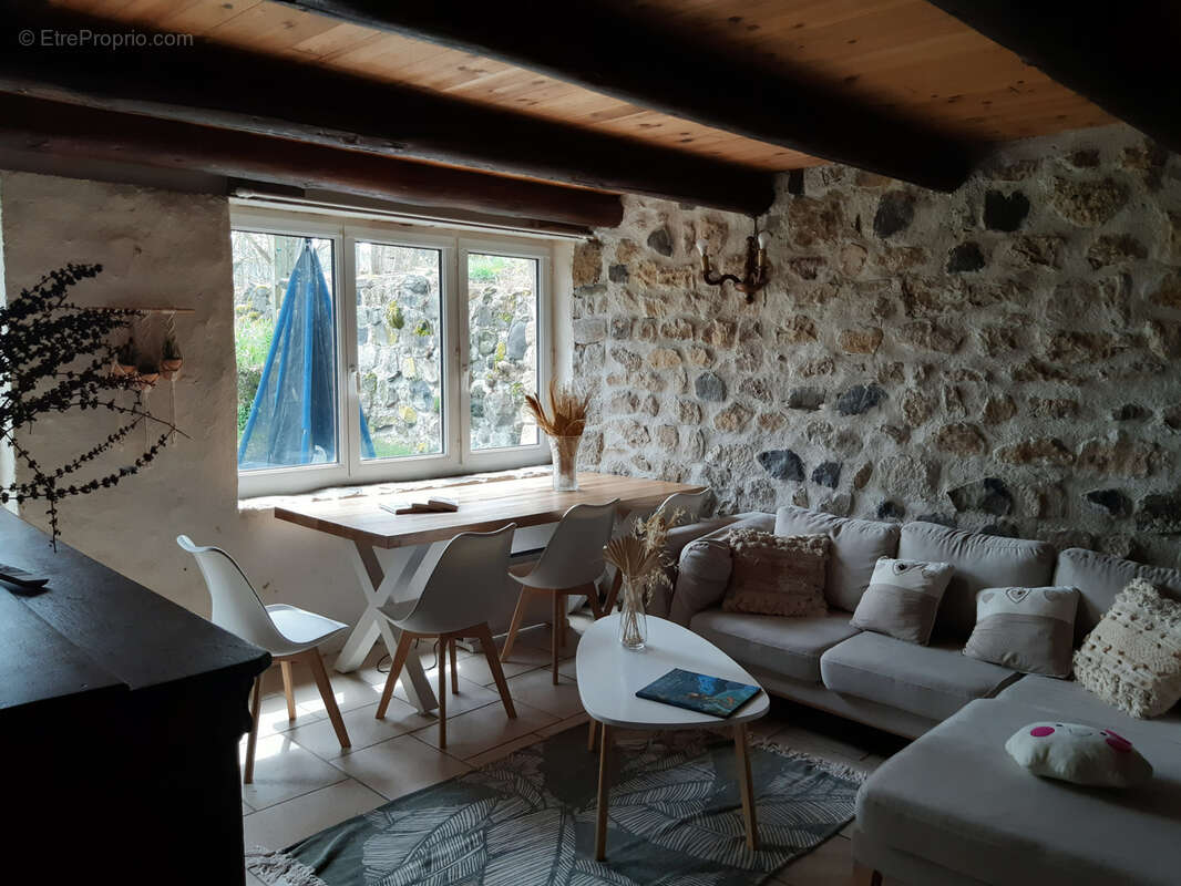 Maison à COUCOURON