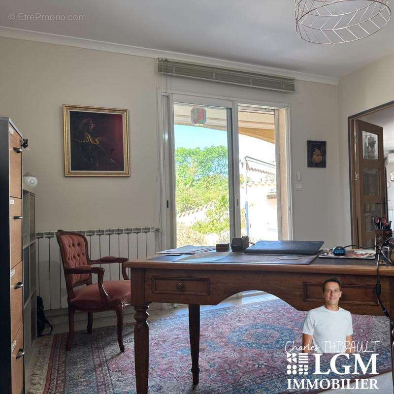 Villa contemporaine avec vue panoramique sur l'étang de Vendres et la Méditerranée - photo 7