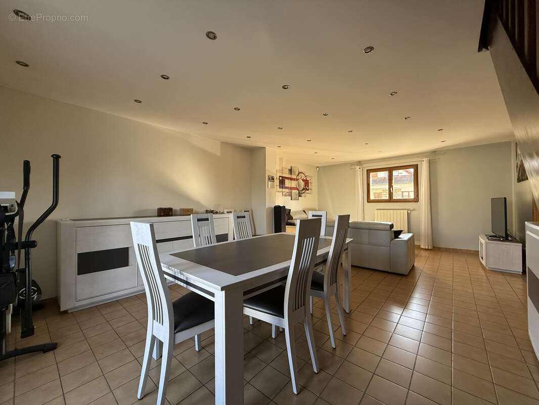 Maison à LE BLANC-MESNIL