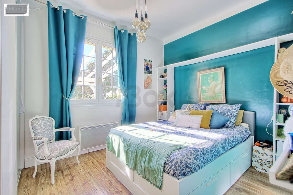 Maison à LA VALETTE-DU-VAR