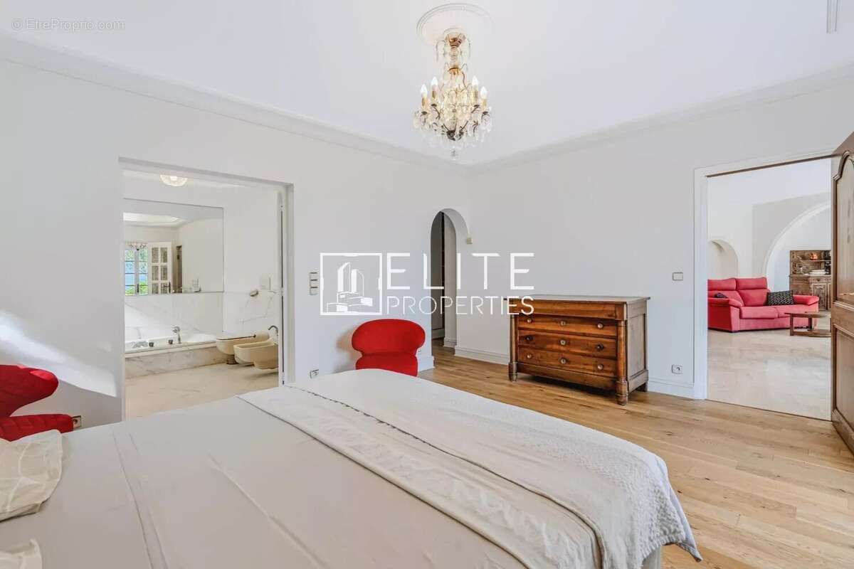Maison de charme avec vue mer panoramique. piscine et dépendance - photo 14