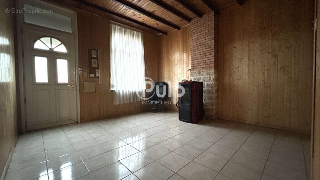 Maison à MONTIGNY-EN-GOHELLE