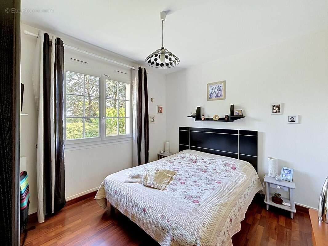 Maison 84 m² à Villebarou  - photo 4