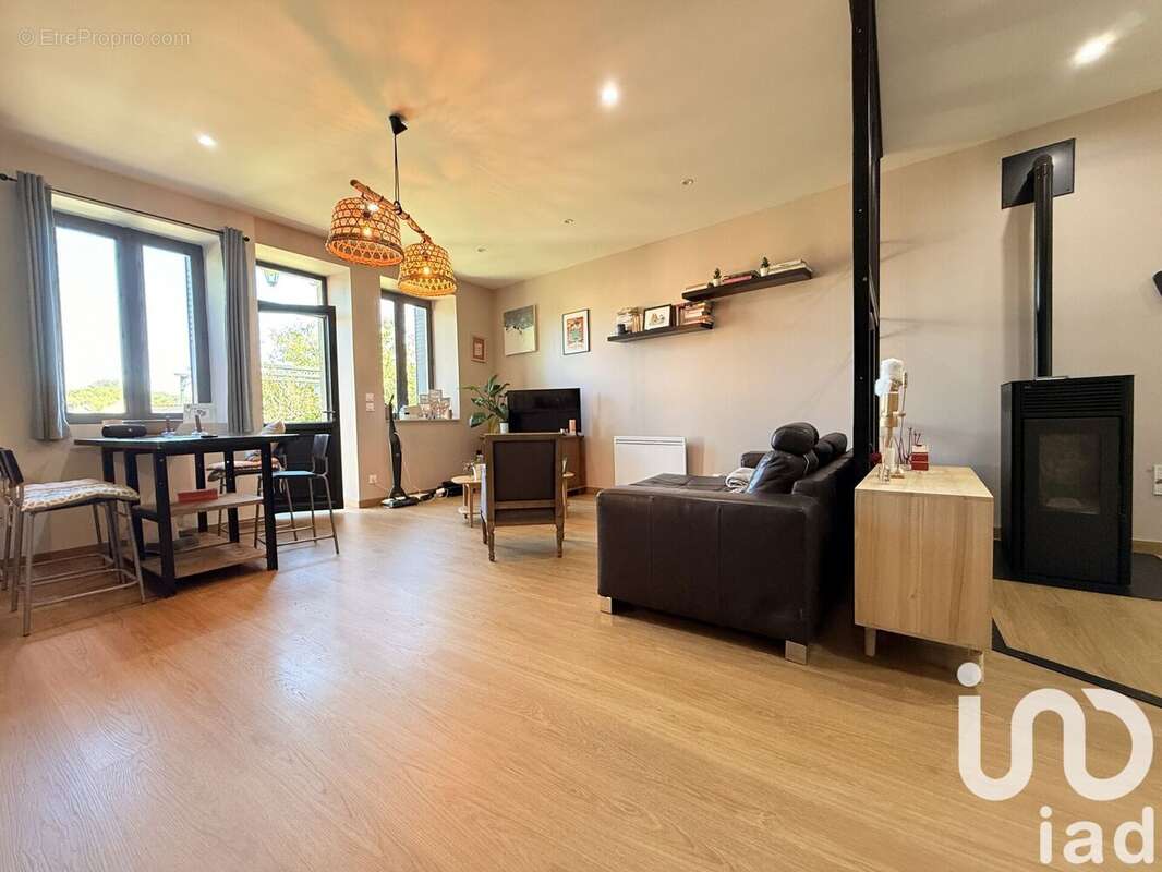 Photo 3 - Maison à NEUVILLE-SUR-AIN