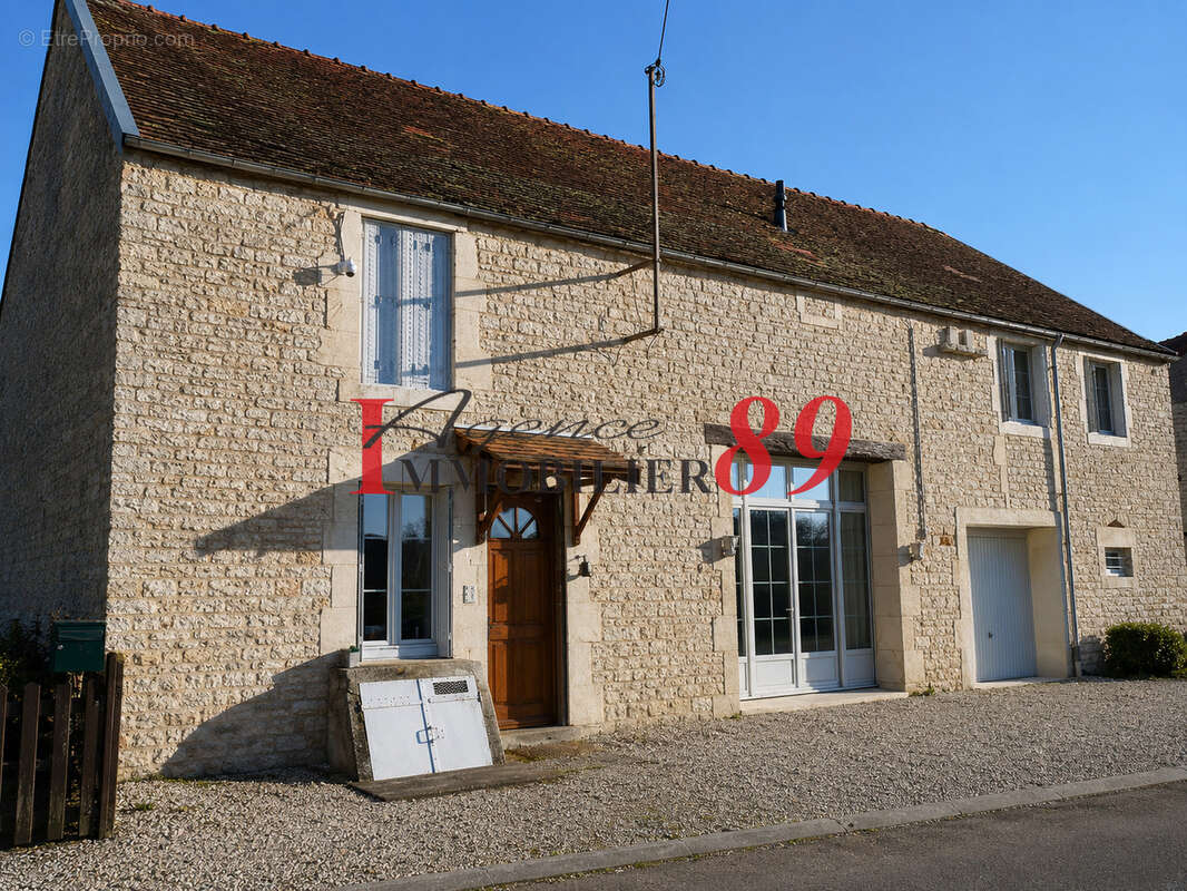 Maison à MONTIGNY-SUR-AUBE