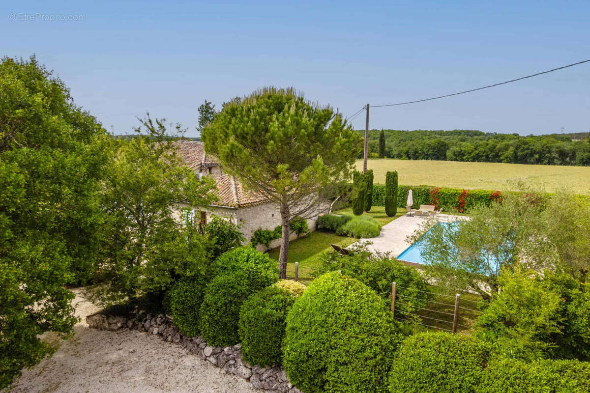 Maison de campagne avec piscine et annexe - photo 3