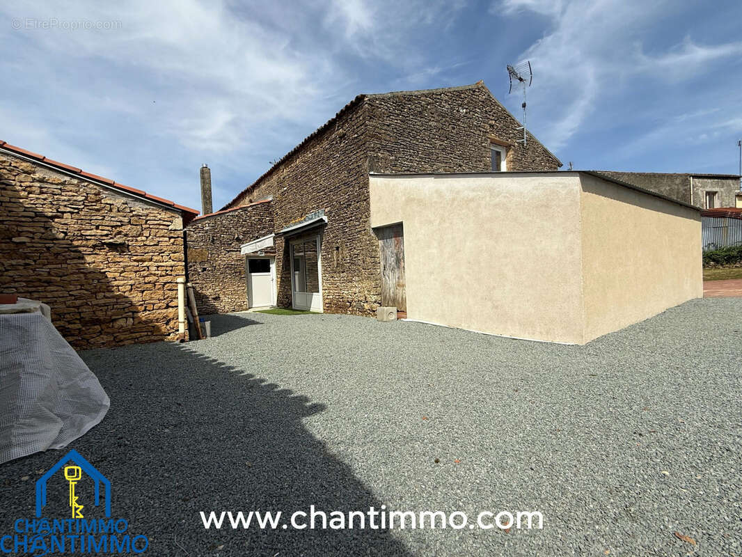 Maison en pierres rénovée - photo 2