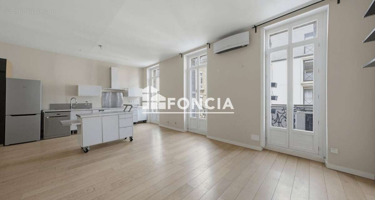Appartement 3 Pièces -  73 m² – Chartrons - photo 3