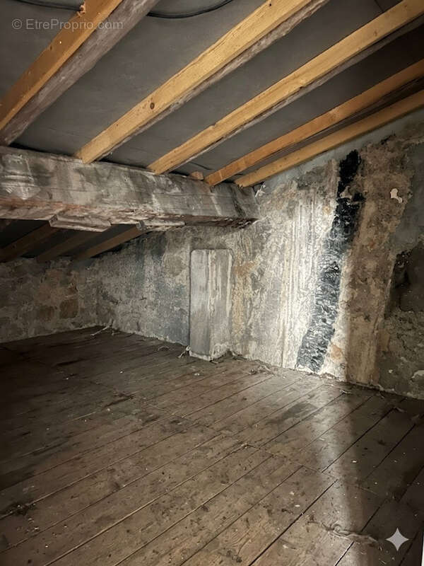 Appartement à VALLAURIS