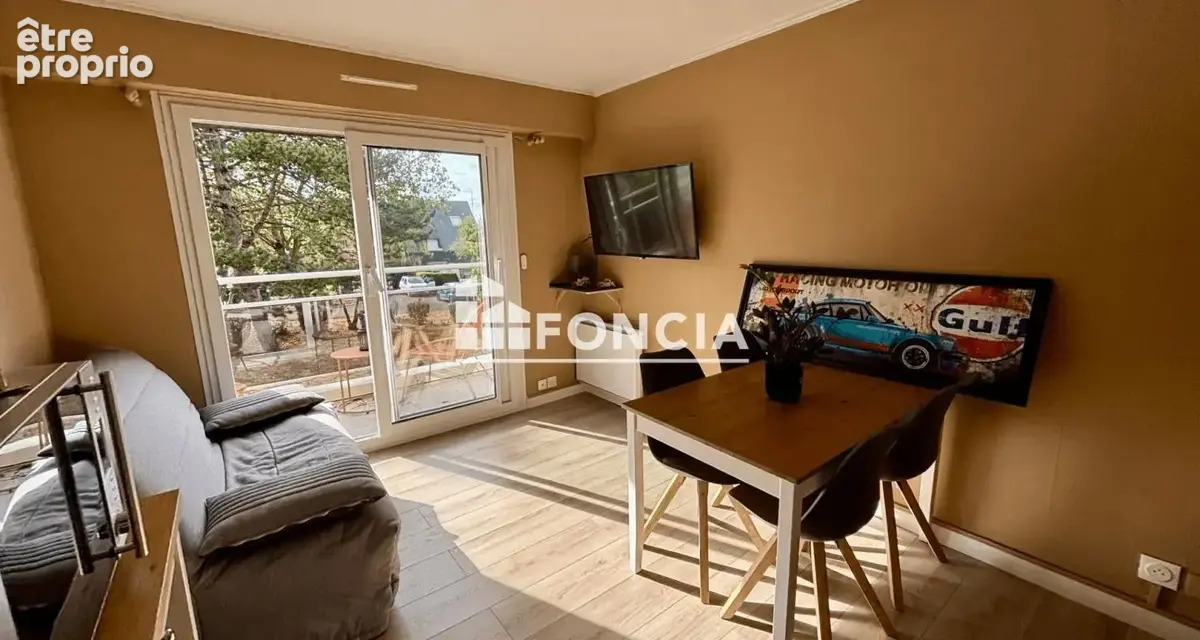Coquet studio avec grand balcon, au calme - photo 7