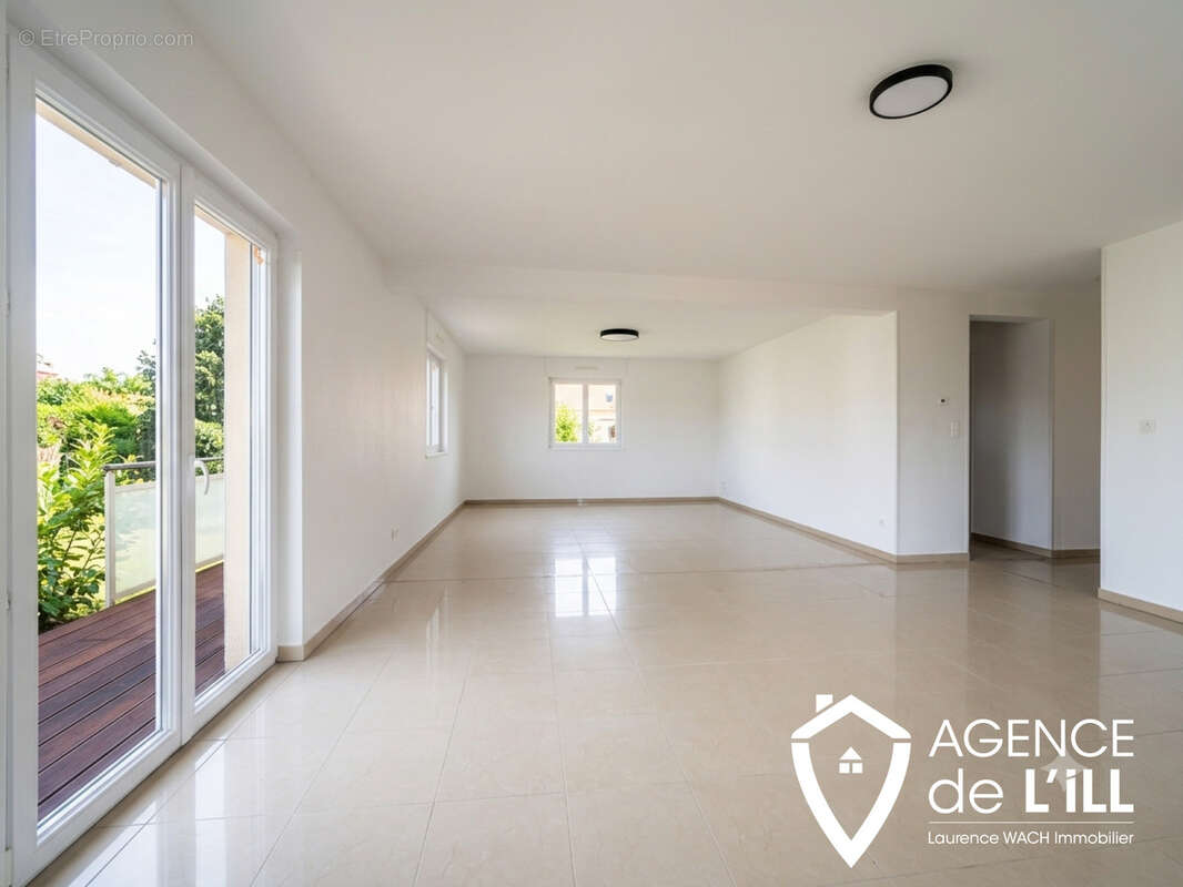 Appartement à CHATENOIS