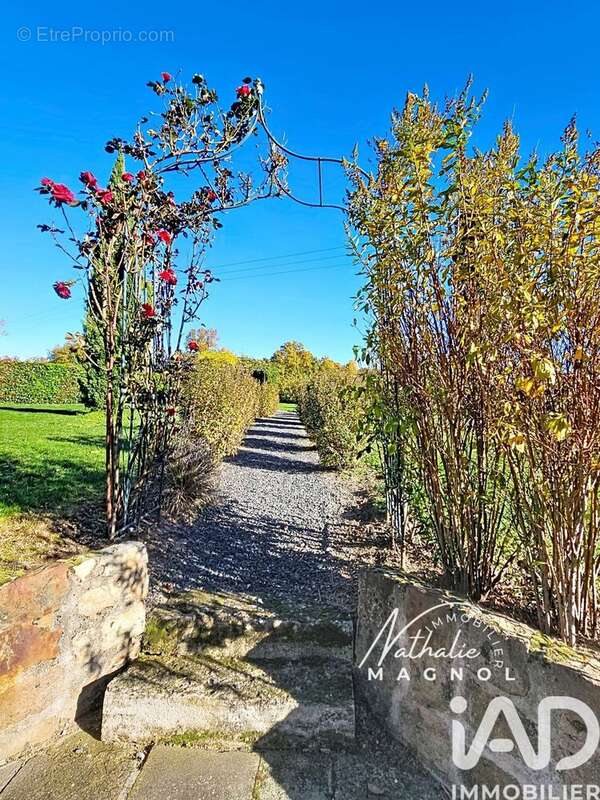 Photo 3 - Maison à SAINT-ETIENNE-DE-VICQ