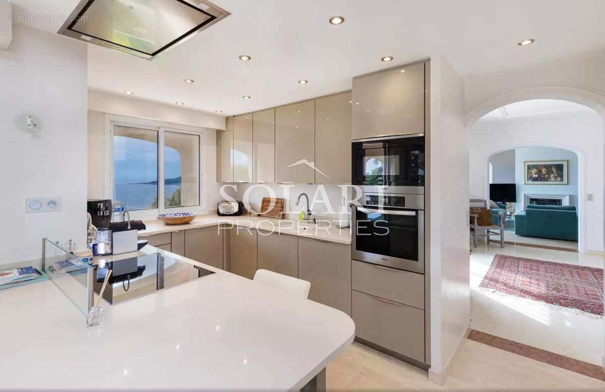 Maison à THEOULE-SUR-MER