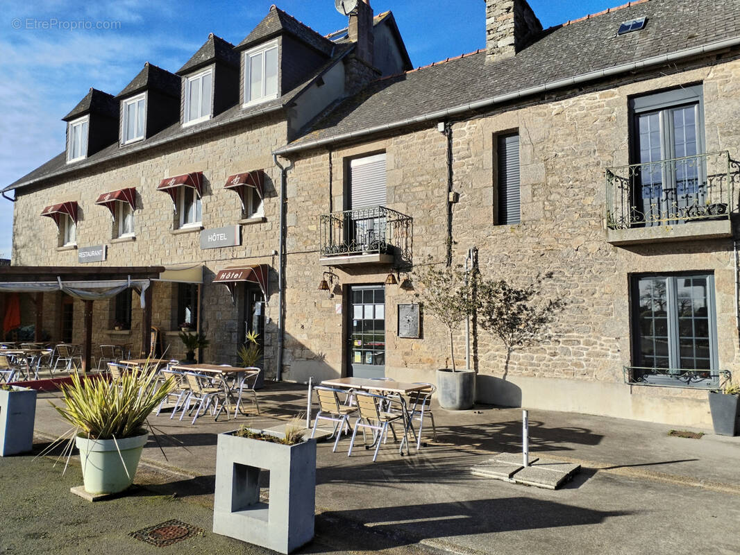 Commerce à LEHON