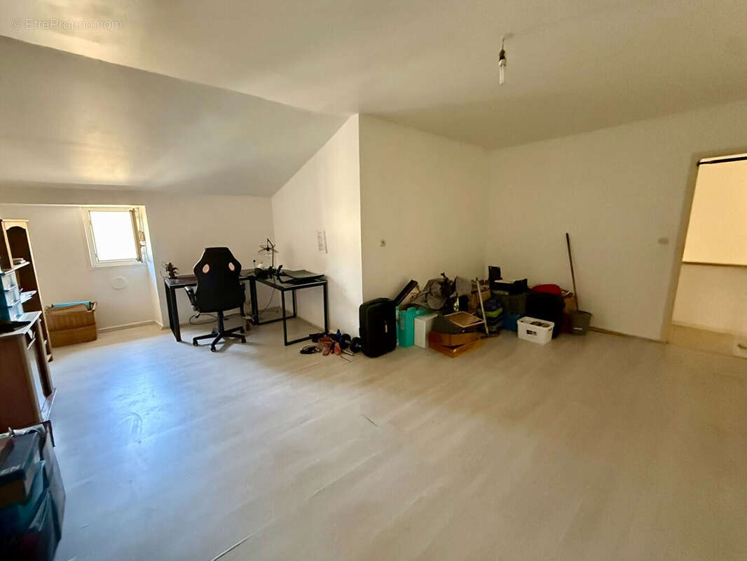 Maison de 198 m² avec deux logements distincts, terrasse, jardin et fort potentiel d'acquisition familiale ou patrimoniale - photo 15