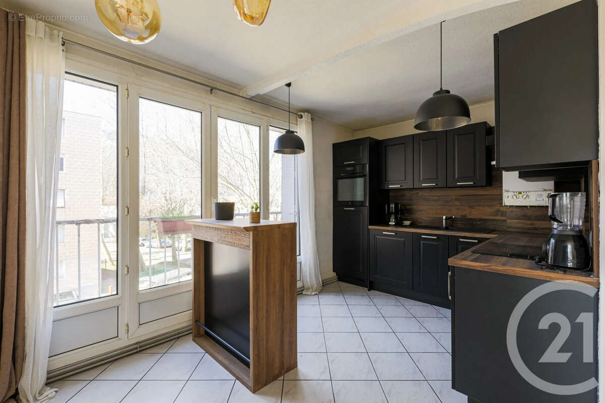 Appartement à SEYSSINET-PARISET