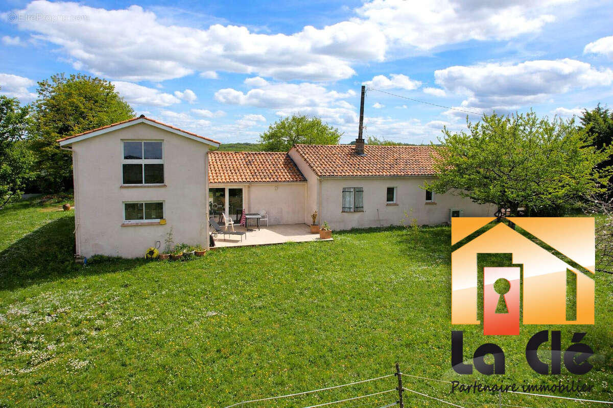 Maison à LA SAUVETAT-DE-SAVERES