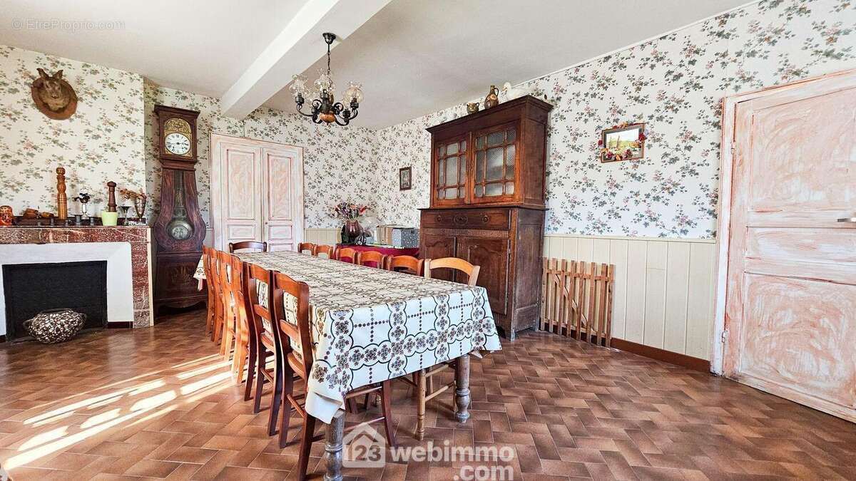 Maison 150 m² à Lestelle-Betharram  - photo 4