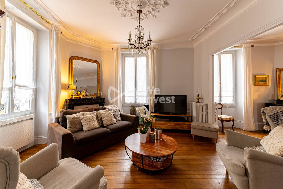 Maison à SAINT-PIERRE-LES-NEMOURS